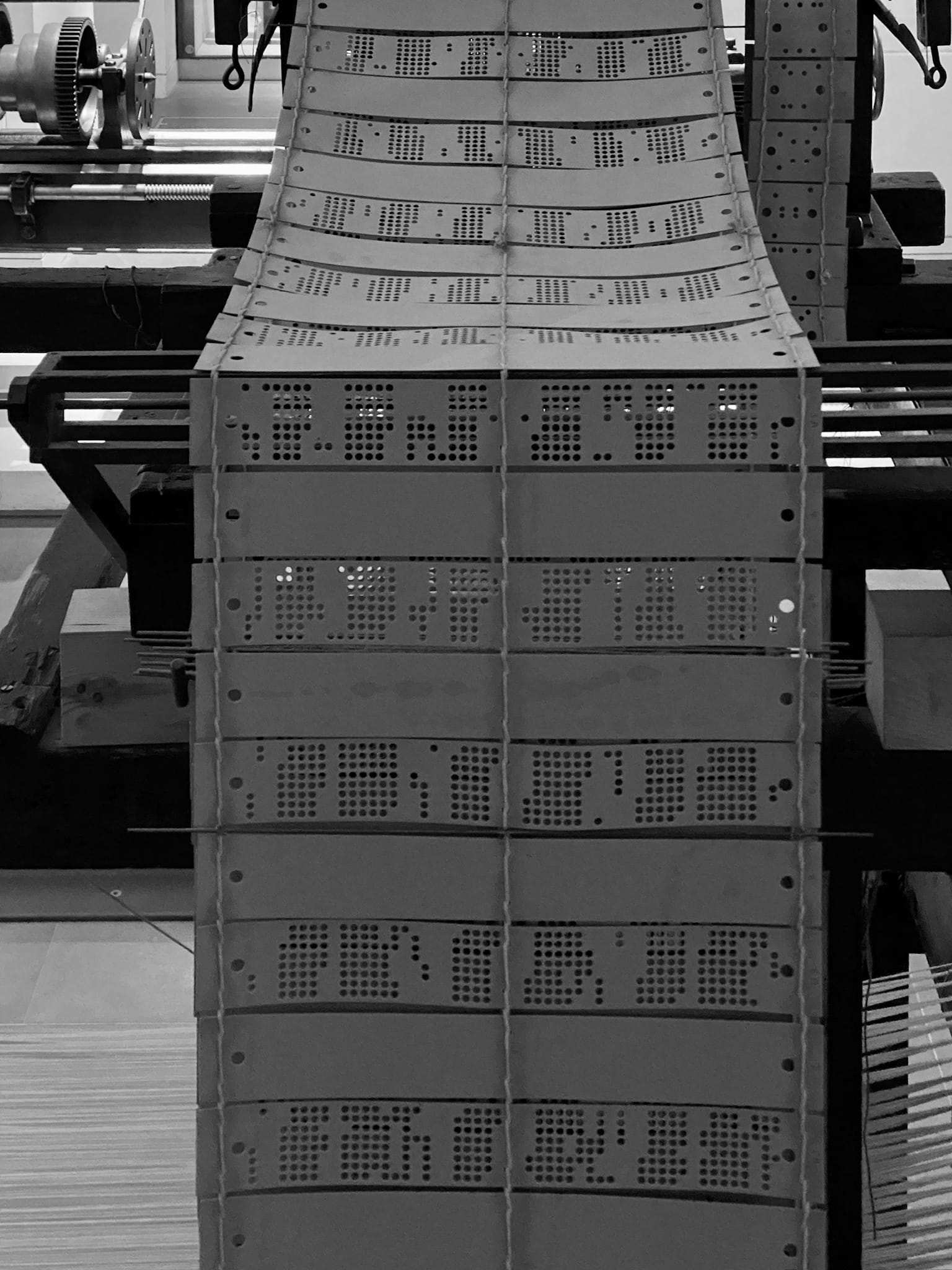 Chaîne de cartes perforées d’un métier à tisser Jacquard